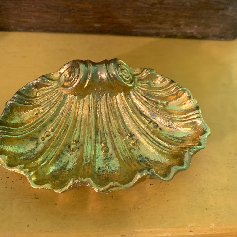 Gold seashell trinket tray